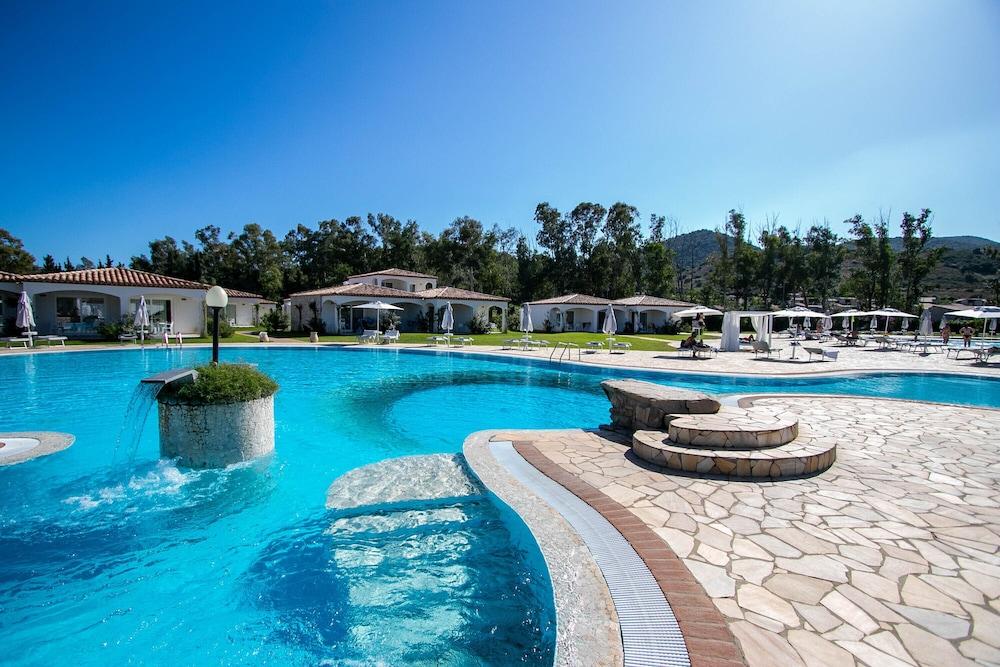 Limone Beach Resort Castiadas Exterior photo