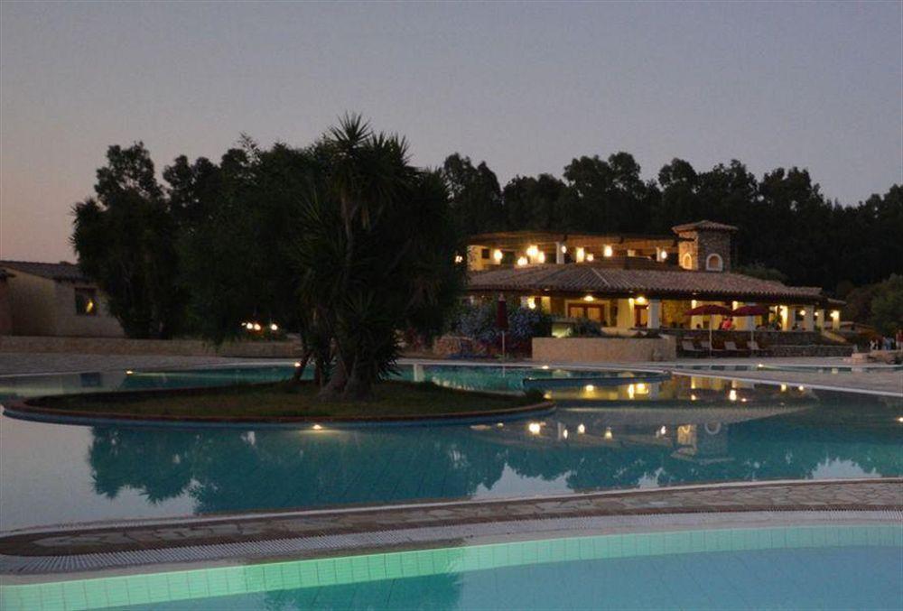 Limone Beach Resort Castiadas Exterior photo