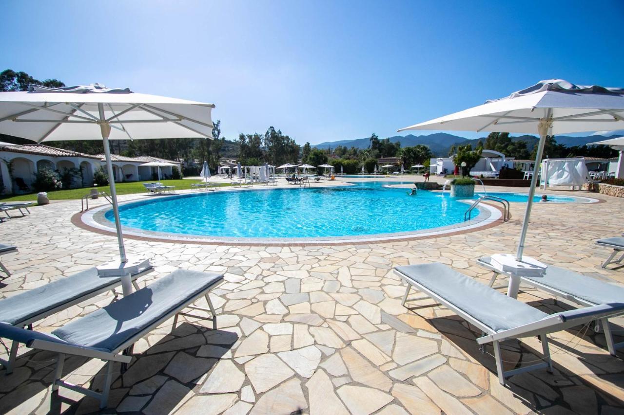 Limone Beach Resort Castiadas Exterior photo